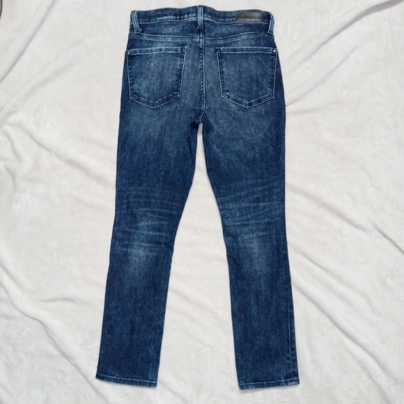 DKNY EUC Dark Denim Acid Wash Cropped Capri Jeans size 2 - Picture 2 of 10